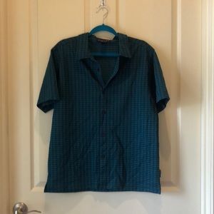 Kenneth Cole Men’s button down shirt Lg